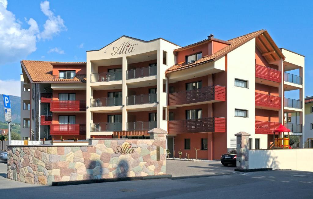 ALIA appartements&wellness Algund Buitenkant foto