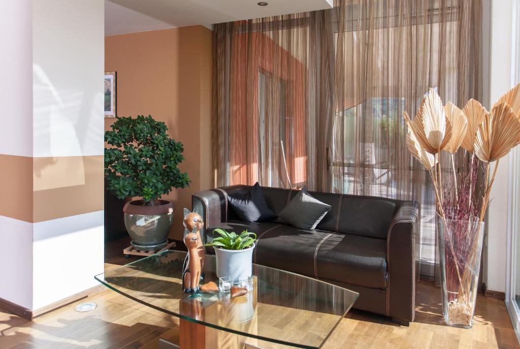ALIA appartements&wellness Algund Buitenkant foto